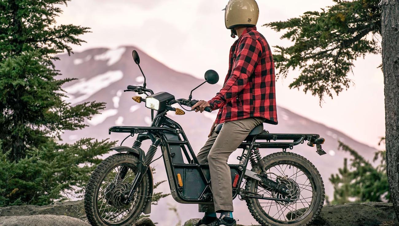 Travel Tahoe : Lake Tahoe Activates : Craft Your Tahoe Escape - Electric Motorcycle Tour