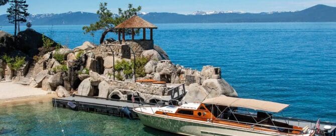 Travel Tahoe - Experiences - Cruise Tahoe Thunderbird Lodge Tour